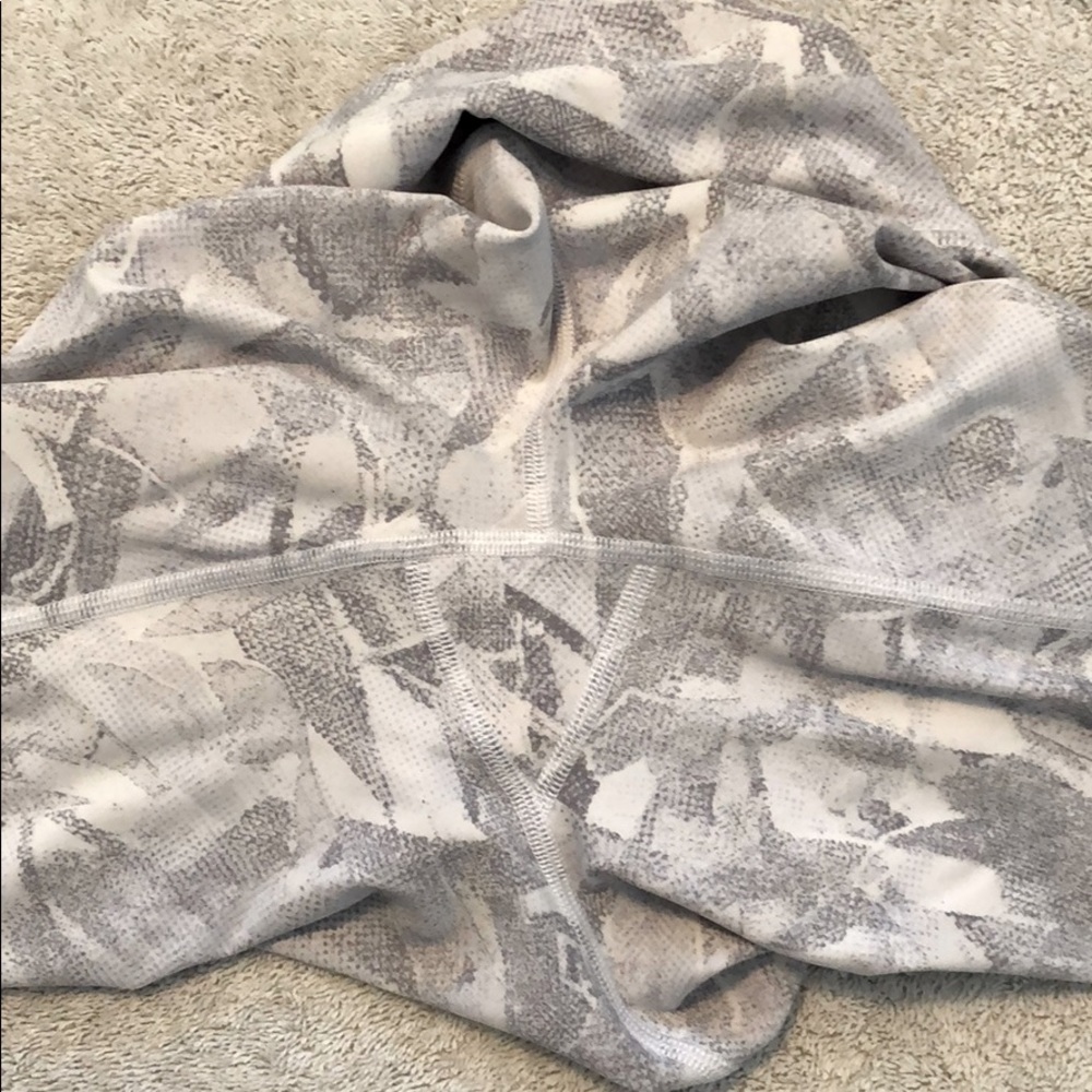 🚫SOLD🚫Lululemon Train Times 7/8 Pant * 25″ Jasmi - Picture 8 of 9